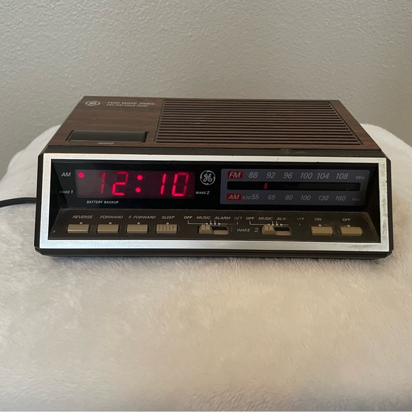 General Electric Other Vintage Ge Clock Radio 7466b Poshmark
